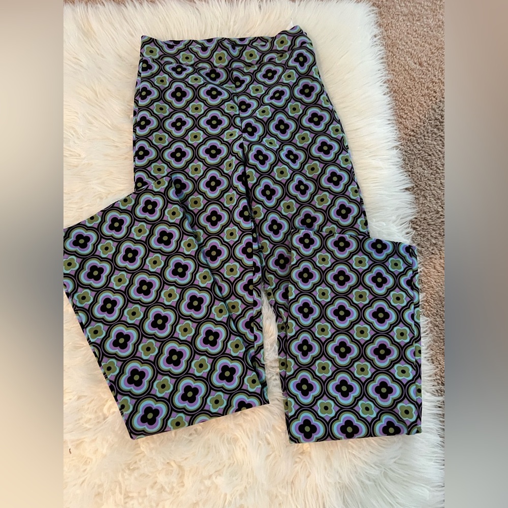 Fun like new Zara side zip pants size XS